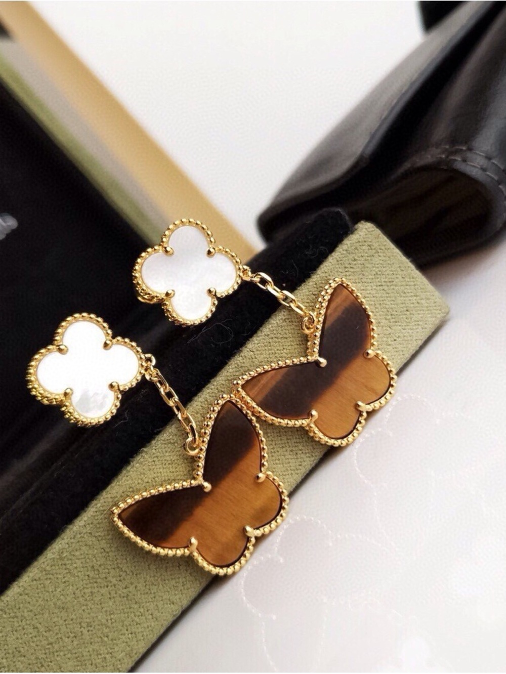 Excellent Used Condition Van Cleef & Arpels  Earrings